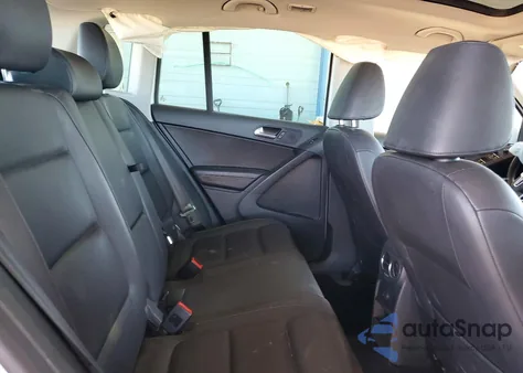 2017 Volkswagen Tiguan Wolfsburg z USA, uszkodzony, nr VIN WVGSV7AX9HW506316